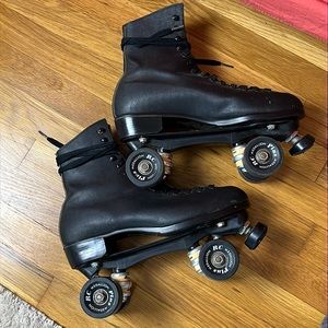 Riedell Roller Skates - Sure Grip - Sz 7 (womens 10/ mens 8)